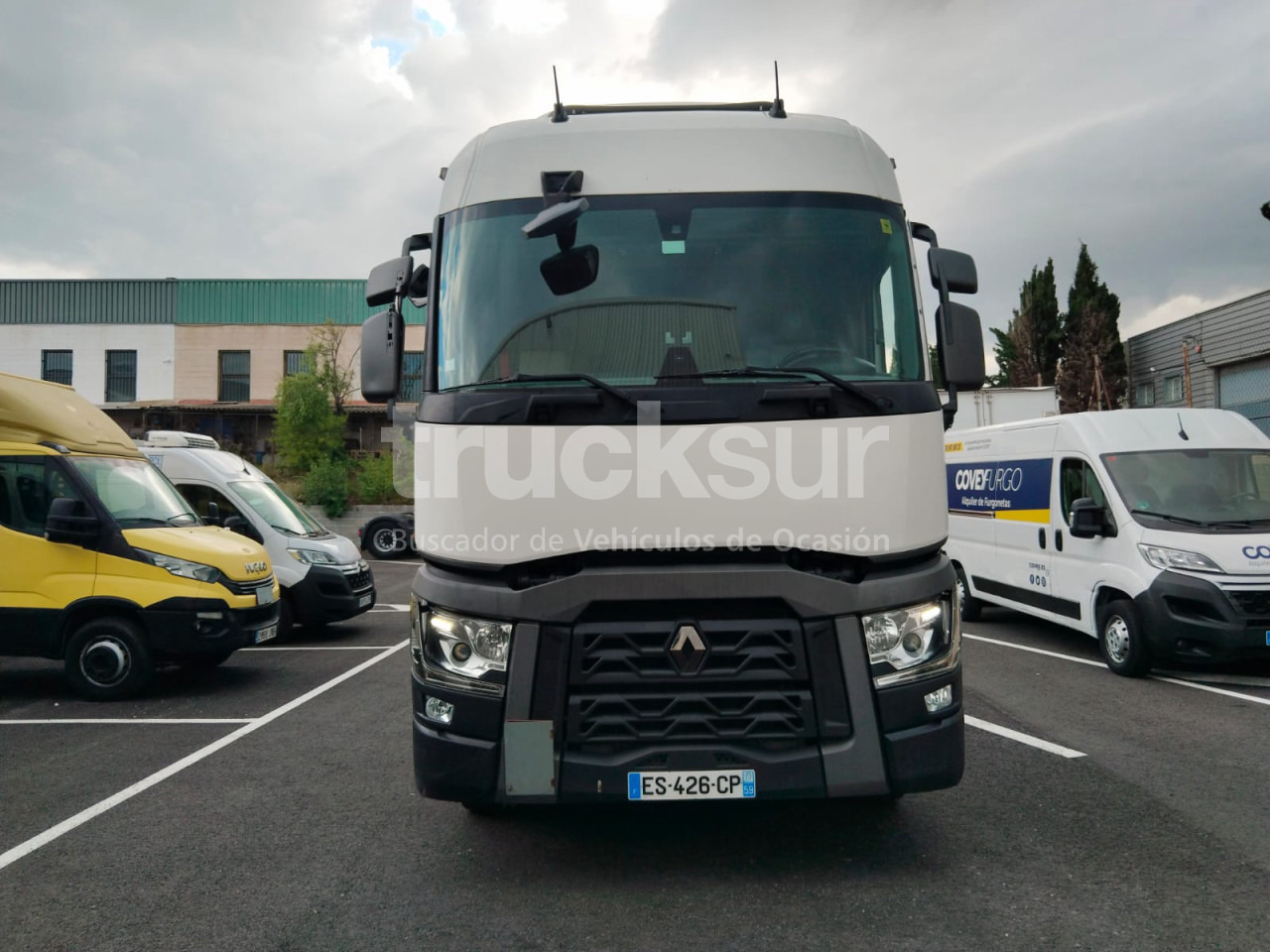RENAULT T480.18 - Nyergesvontató: 5 kép. RENAULT T480.18 - Nyergesvontató: 5 kép.