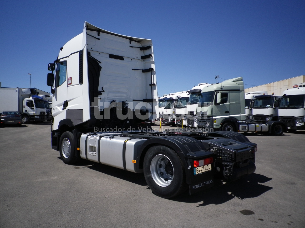 RENAULT T520 HIGH SLEEPER CAB - Nyergesvontató: 5 kép. RENAULT T520 HIGH SLEEPER CAB - Nyergesvontató: 5 kép.