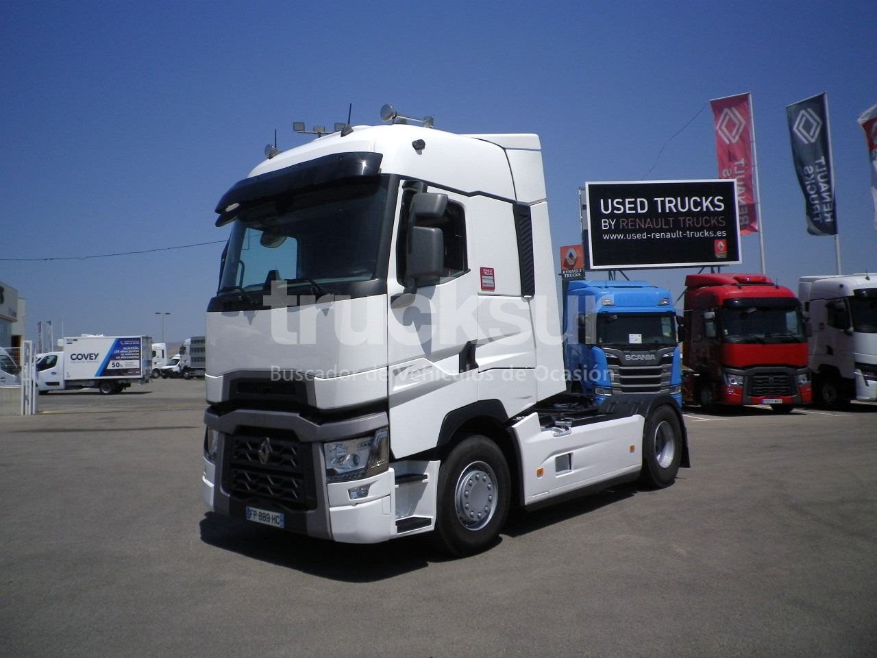 RENAULT T520 HIGH SLEEPER CAB - Nyergesvontató: 1 kép. RENAULT T520 HIGH SLEEPER CAB - Nyergesvontató: 1 kép.