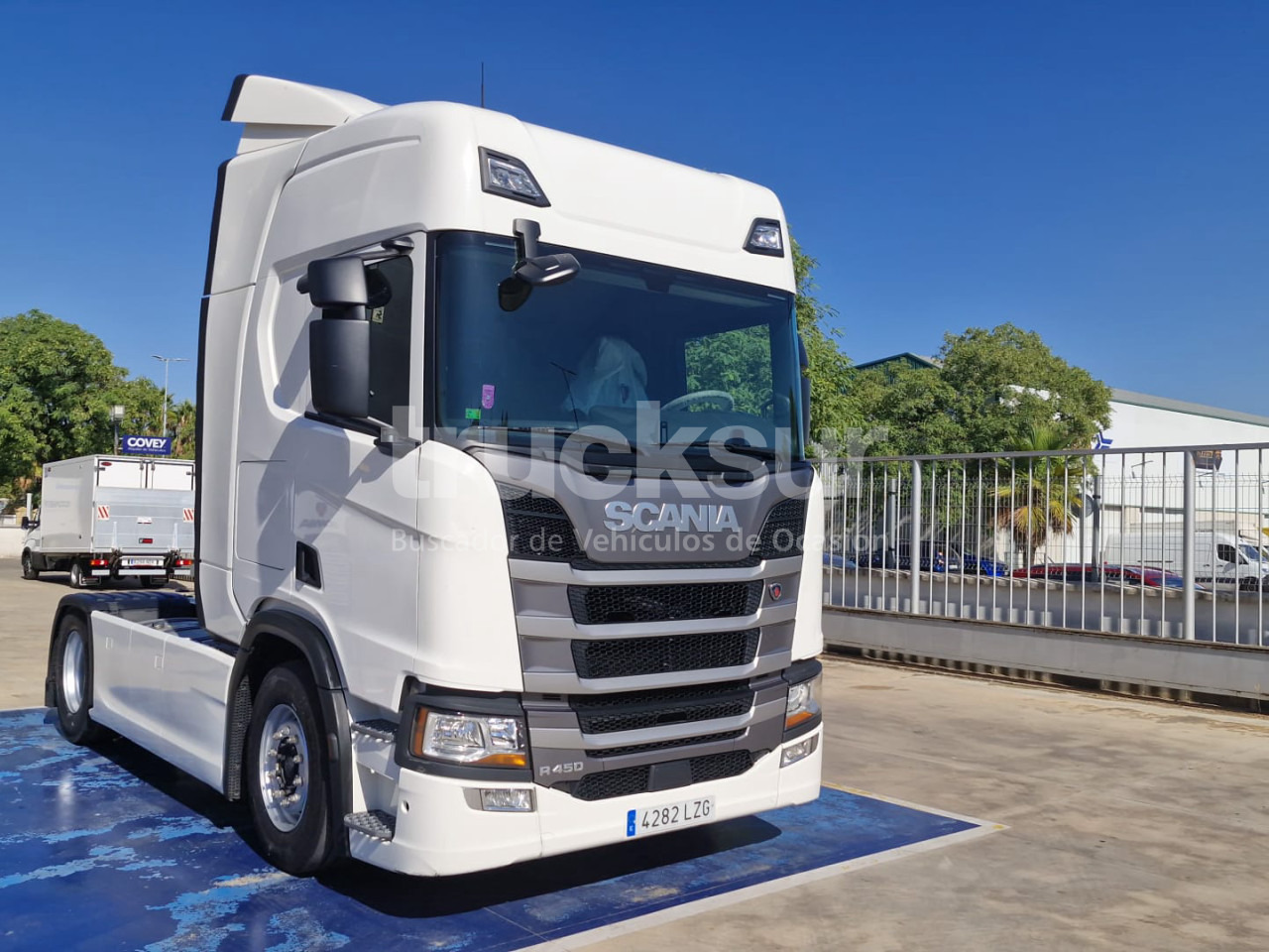 SCANIA R450 - Nyergesvontató: 2 kép. SCANIA R450 - Nyergesvontató: 2 kép.