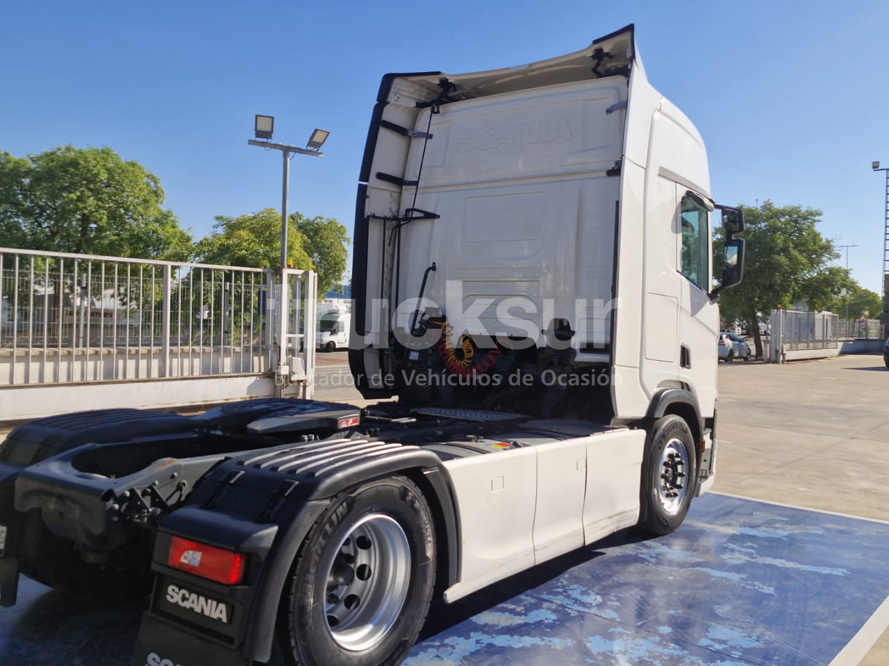 SCANIA R450 - Nyergesvontató: 3 kép. SCANIA R450 - Nyergesvontató: 3 kép.