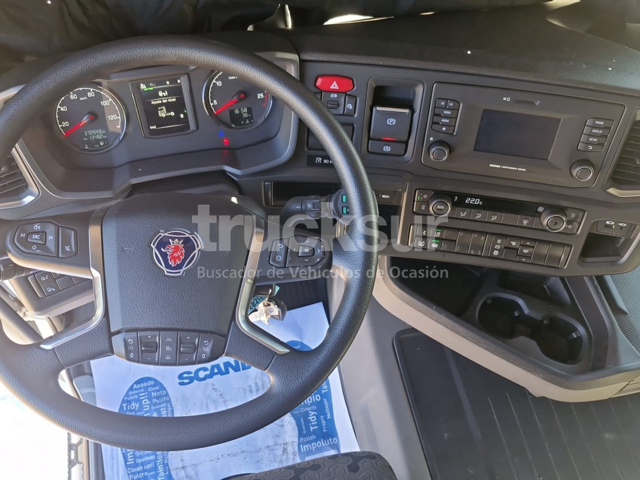 SCANIA R450 - Nyergesvontató: 5 kép. SCANIA R450 - Nyergesvontató: 5 kép.