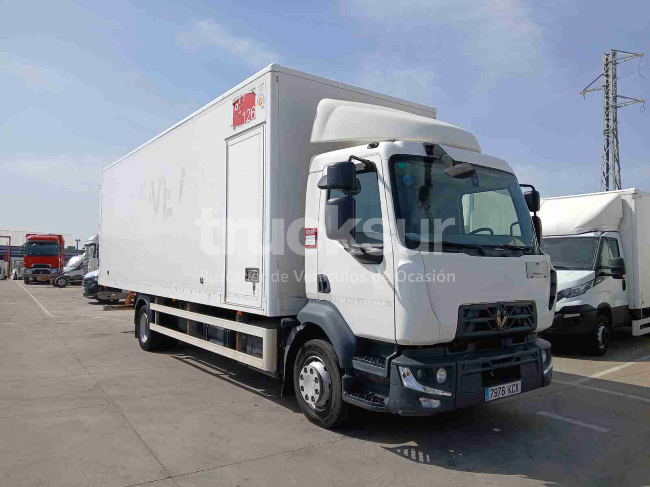 RENAULT D 12.240 - Dobozos felépítményű teherautó: 2 kép. RENAULT D 12.240 - Dobozos felépítményű teherautó: 2 kép.