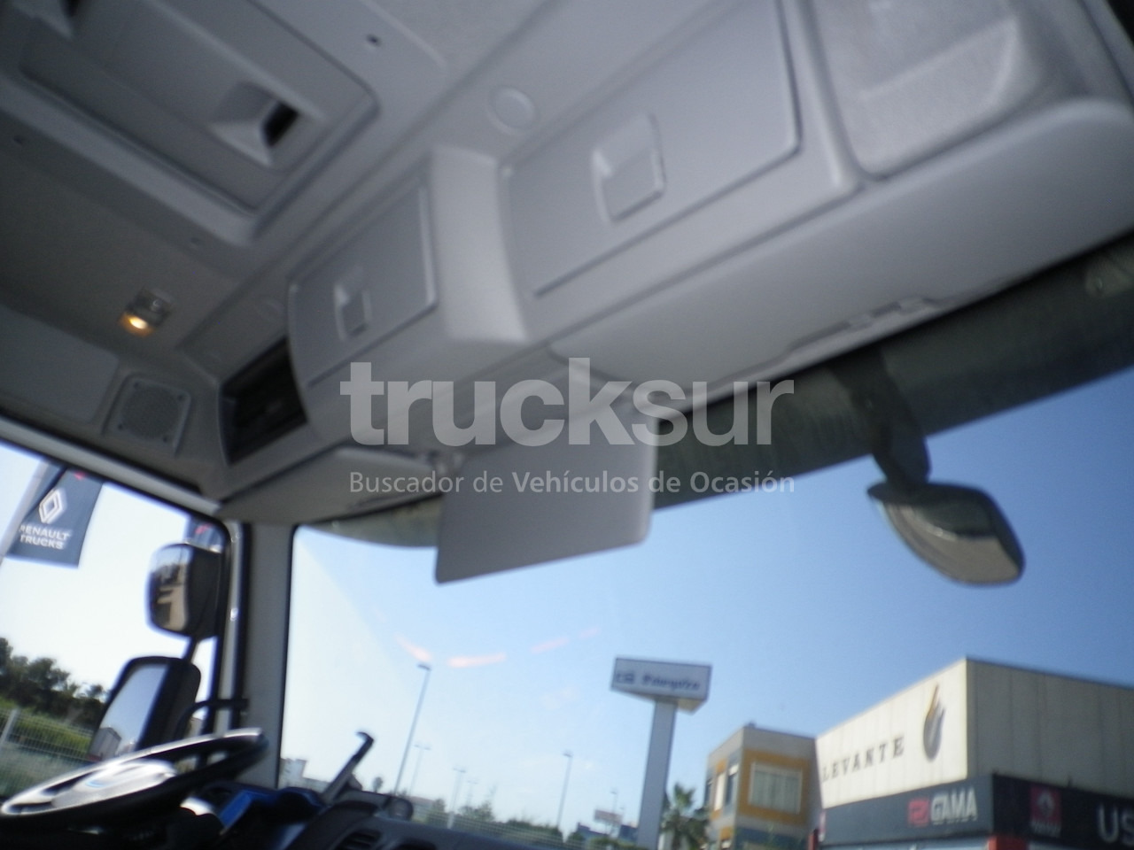 Interior photo 1: Dobozos felépítményű teherautó RENAULT D WIDE 26T  E-TECH   ELECTRICO 100%