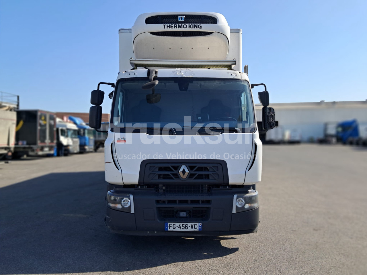 RENAULT D320.18 - Hűtős teherautó: 5 kép. RENAULT D320.18 - Hűtős teherautó: 5 kép.
