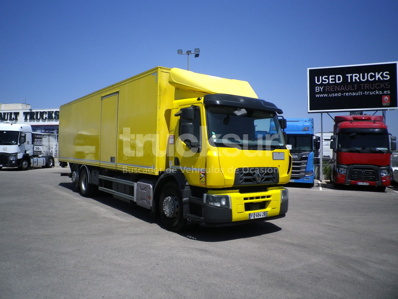 RENAULT D380.26 6X2*4 ejes 6x2*4 - Dobozos felépítményű teherautó: 2 kép. RENAULT D380.26 6X2*4 ejes 6x2*4 - Dobozos felépítményű teherautó: 2 kép.