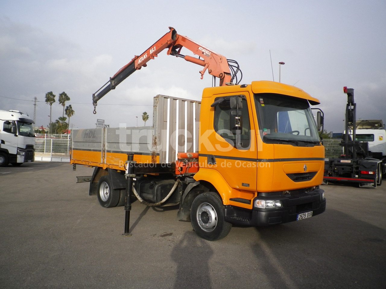 RENAULT MIDLUM 220.14C GRUA - Platós teherautó, Darus autó: 2 kép. RENAULT MIDLUM 220.14C GRUA - Platós teherautó, Darus autó: 2 kép.