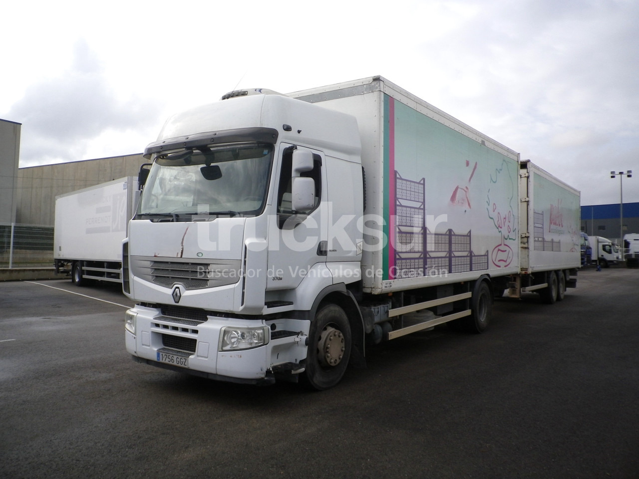 RENAULT PREMIUM 370 DXI REMOLCADOR - Dobozos felépítményű teherautó: 1 kép. RENAULT PREMIUM 370 DXI REMOLCADOR - Dobozos felépítményű teherautó: 1 kép.