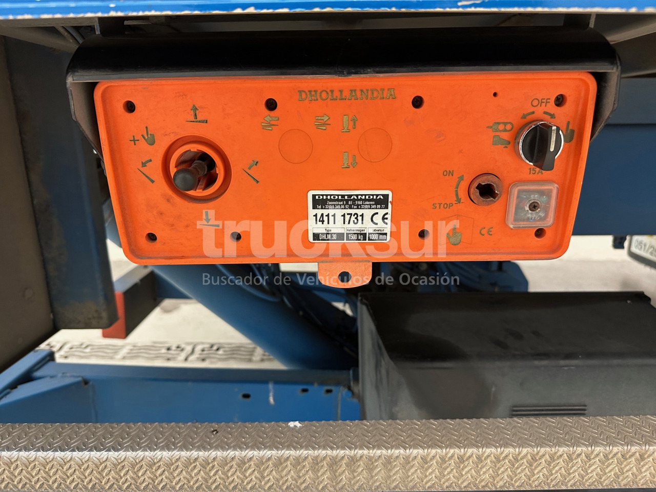 Dobozos felépítményű teherautó SCANIA P280: 18 kép.