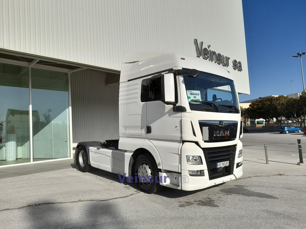 MAN TGX 18.500 - Nyergesvontató: 2 kép. MAN TGX 18.500 - Nyergesvontató: 2 kép.