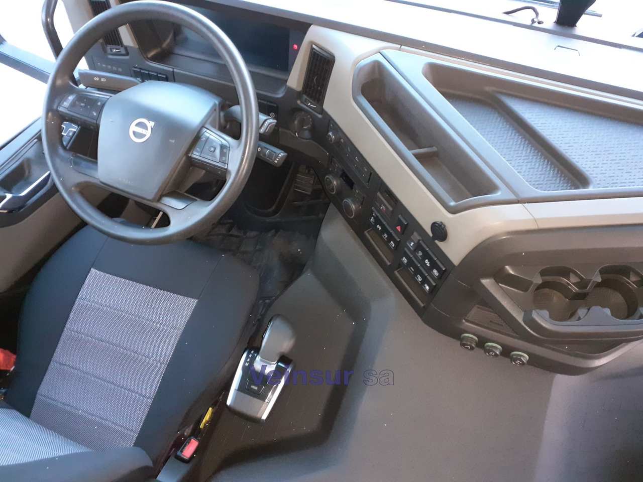 VOLVO FM 4X2 460 - Nyergesvontató: 5 kép. VOLVO FM 4X2 460 - Nyergesvontató: 5 kép.