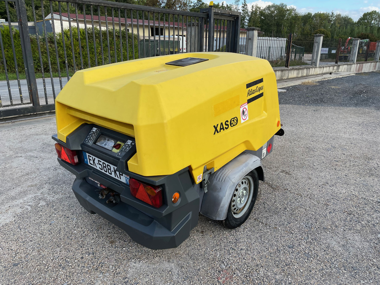 ATLAS COPCO XAS58 - Légkompresszor: 2 kép. ATLAS COPCO XAS58 - Légkompresszor: 2 kép.
