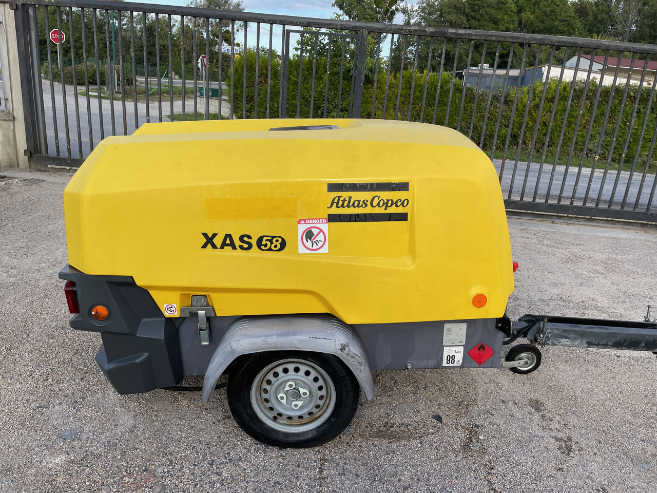 ATLAS COPCO XAS58 - Légkompresszor: 1 kép. ATLAS COPCO XAS58 - Légkompresszor: 1 kép.