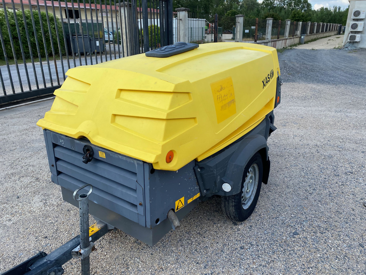 ATLAS COPCO XAS87 - Légkompresszor: 2 kép. ATLAS COPCO XAS87 - Légkompresszor: 2 kép.