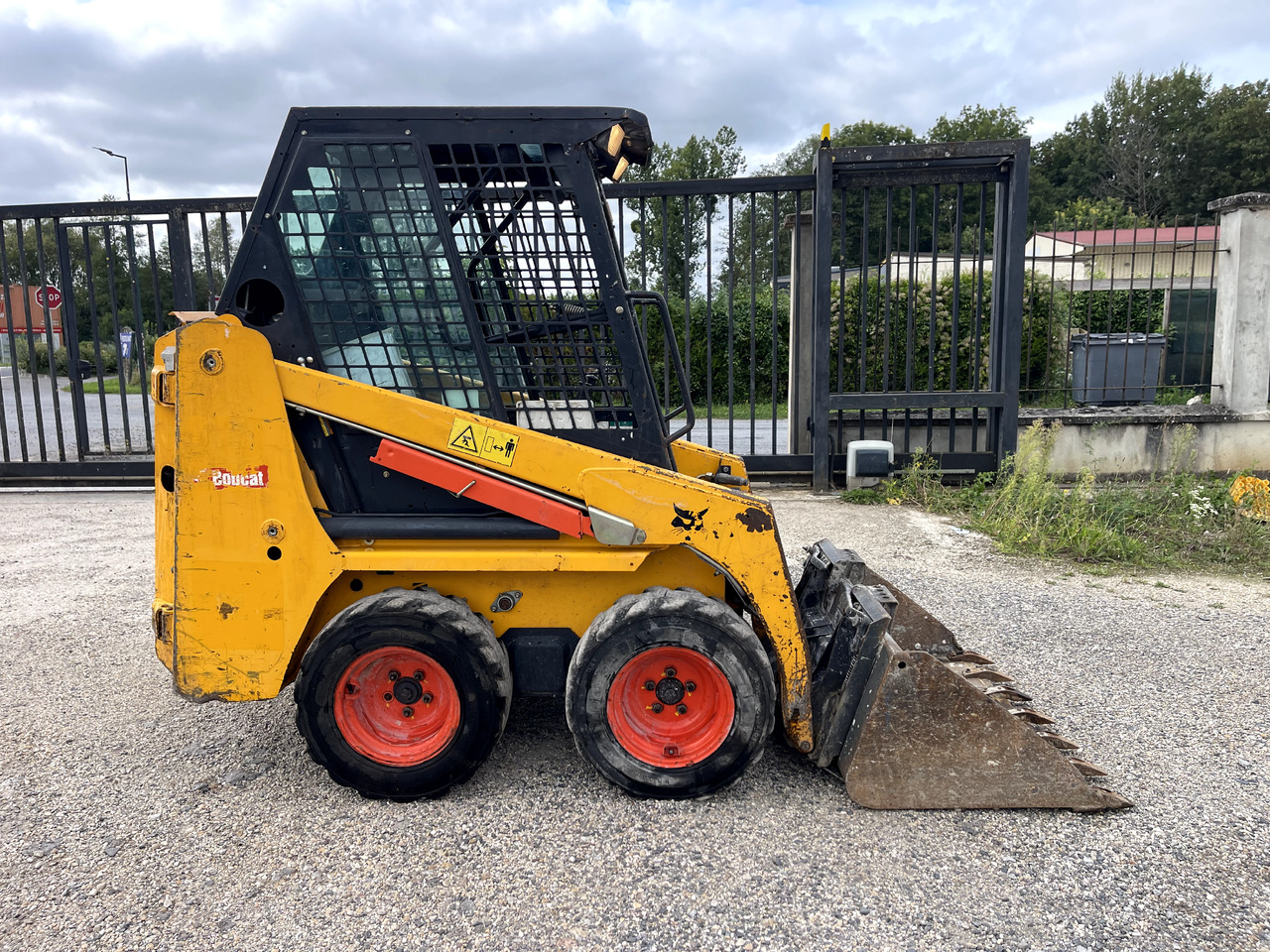 BOBCAT S70 - Mini homlokrakodó: 5 kép. BOBCAT S70 - Mini homlokrakodó: 5 kép.
