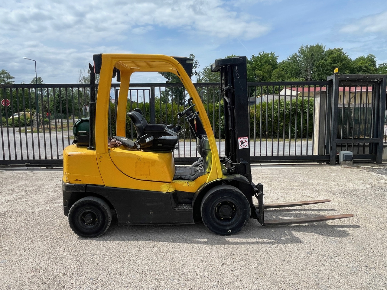 Gázüzemű targonca HYSTER H2.5FT: 6 kép. Gázüzemű targonca HYSTER H2.5FT: 6 kép.