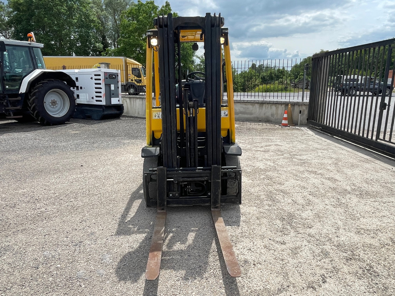 Gázüzemű targonca HYSTER H2.5FT: 8 kép. Gázüzemű targonca HYSTER H2.5FT: 8 kép.