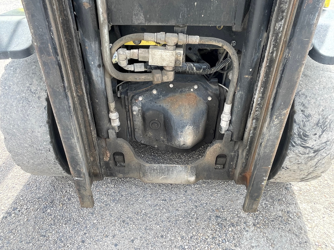 Gázüzemű targonca HYSTER H2.5FT: 19 kép. Gázüzemű targonca HYSTER H2.5FT: 19 kép.