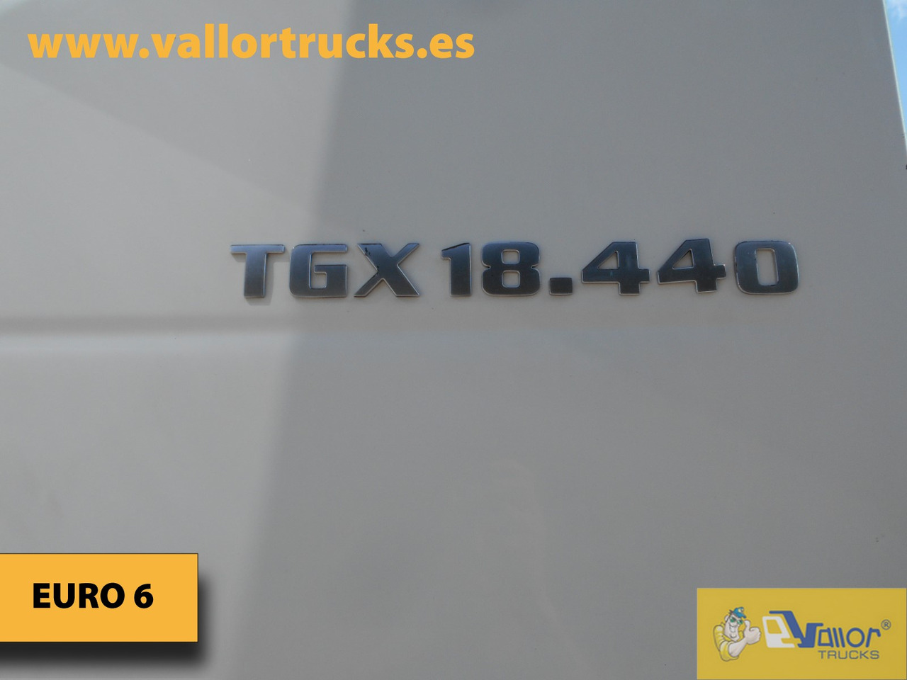 MAN TGX 18.440 - Cserefelépítményes teherautó: 4 kép. MAN TGX 18.440 - Cserefelépítményes teherautó: 4 kép.