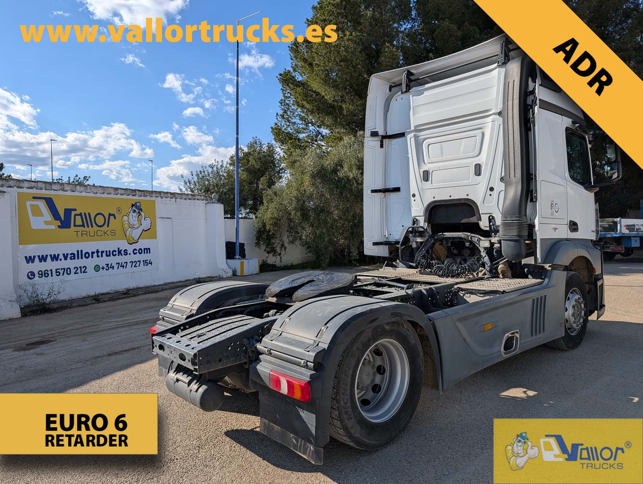 Mercedes Actros 1845 LS - Nyergesvontató: 4 kép. Mercedes Actros 1845 LS - Nyergesvontató: 4 kép.