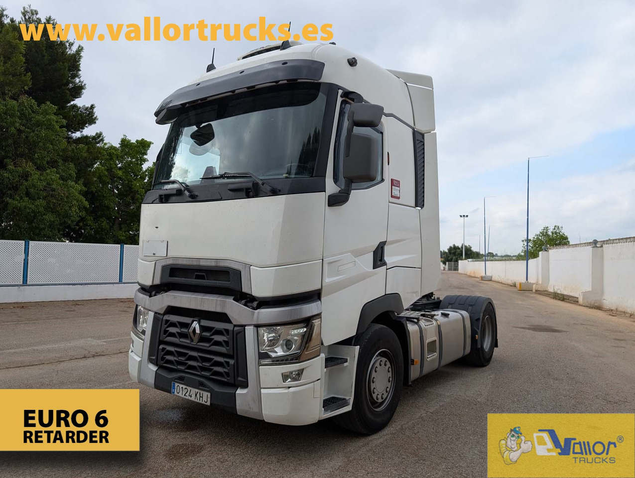 RENAULT T520 - Nyergesvontató: 1 kép. RENAULT T520 - Nyergesvontató: 1 kép.