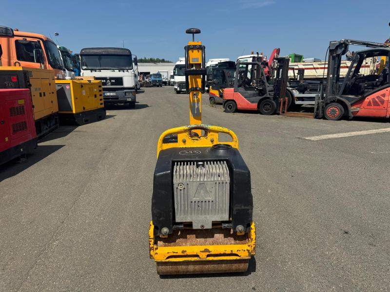 Ammann ARW 65 1D42 - Minihenger: 2 kép. Ammann ARW 65 1D42 - Minihenger: 2 kép.