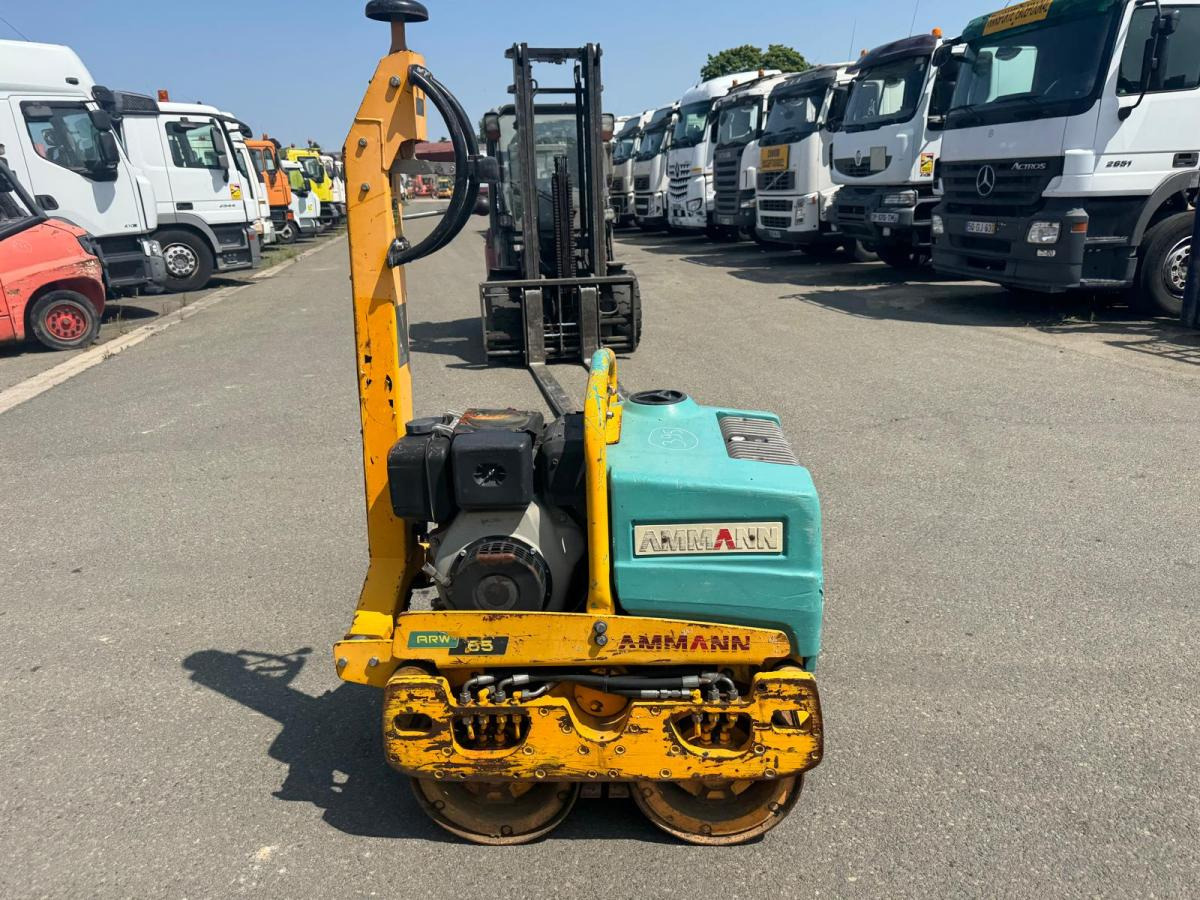 Ammann ARW 65 1D42 - Minihenger: 3 kép. Ammann ARW 65 1D42 - Minihenger: 3 kép.