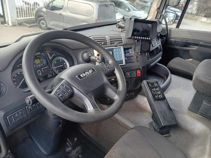 DAF CF 370 - Szemetesautó: 3 kép. DAF CF 370 - Szemetesautó: 3 kép.