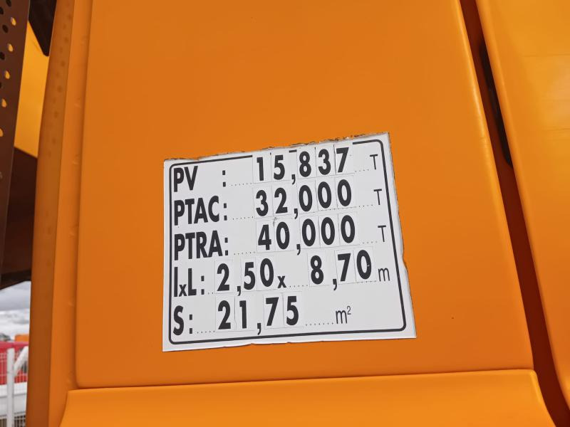 DAF CF85 410 - Billenőplatós teherautó: 5 kép. DAF CF85 410 - Billenőplatós teherautó: 5 kép.