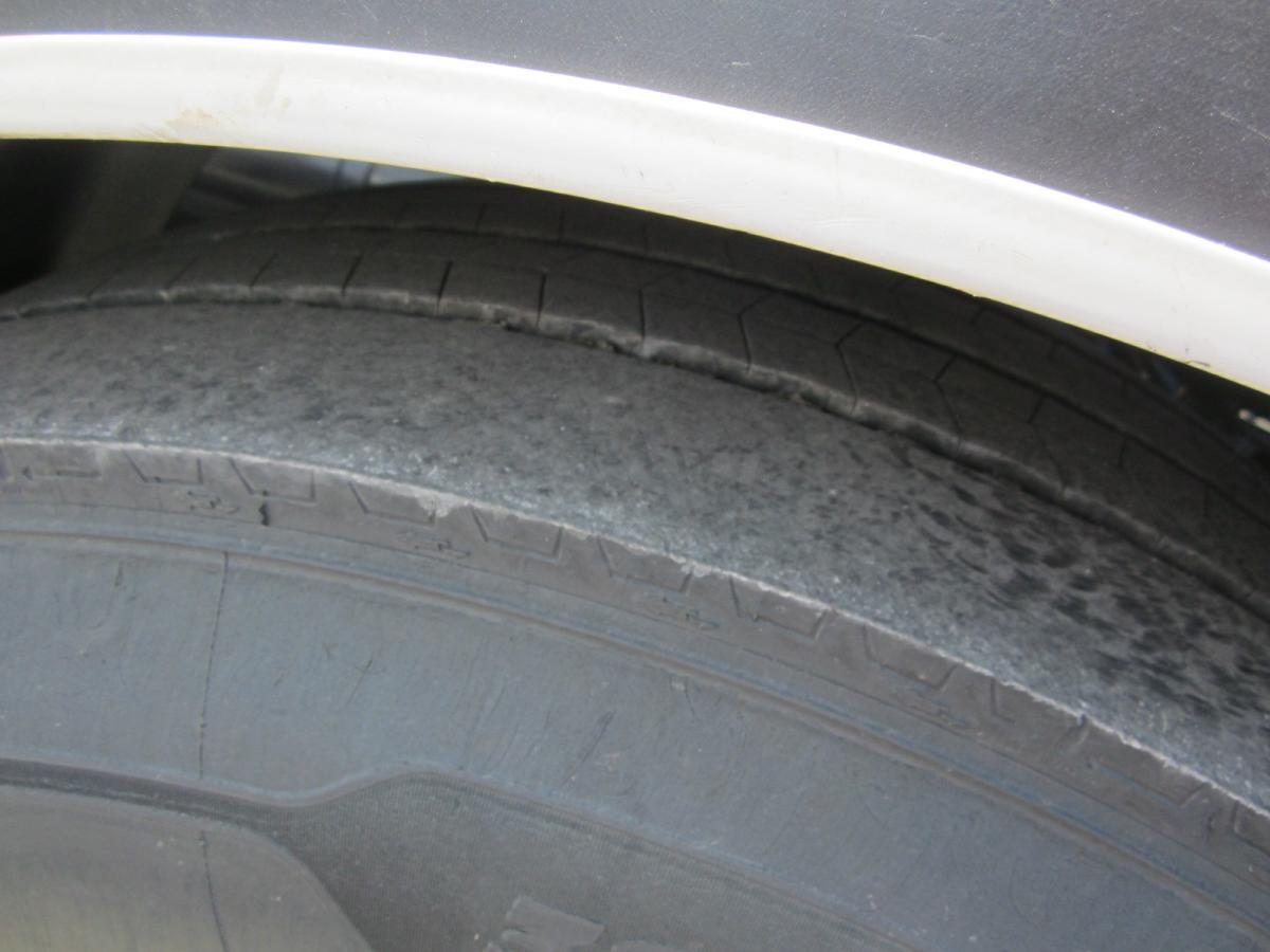 Platós teherautó DAF XF105 460: 18 kép.