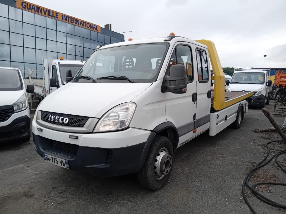Iveco Daily 70C17 - Vontató: 1 kép. Iveco Daily 70C17 - Vontató: 1 kép.
