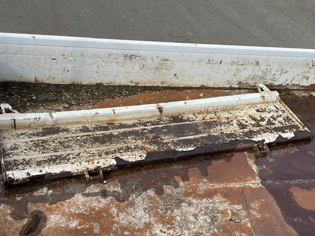 Platós felépítmény JPN BENNE benne basculante: 9 kép. Platós felépítmény JPN BENNE benne basculante: 9 kép.