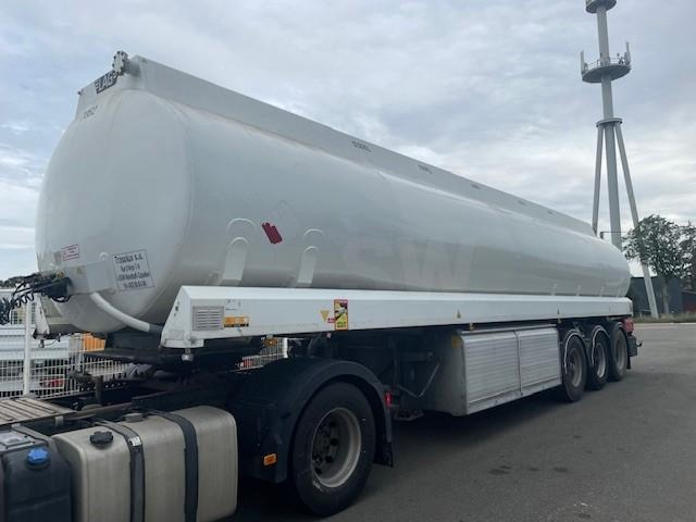 Lag - Tartályos félpótkocsi: 2 kép. Lag - Tartályos félpótkocsi: 2 kép.