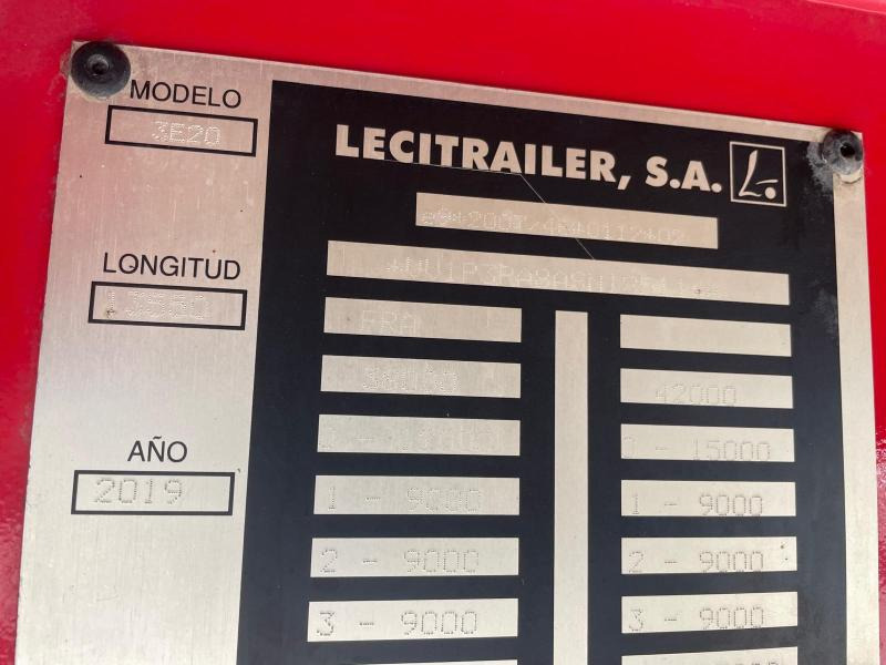 Lecitrailer - Platós félpótkocsi: 3 kép. Lecitrailer - Platós félpótkocsi: 3 kép.