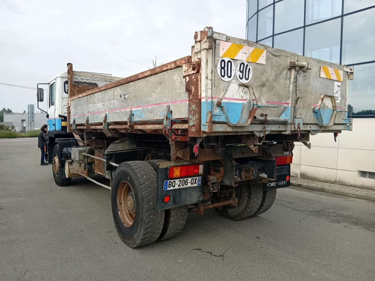 MAN 19.272 - Billenőplatós teherautó: 5 kép. MAN 19.272 - Billenőplatós teherautó: 5 kép.