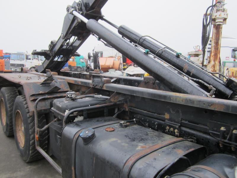 MAN 27.314 - Horgos rakodó teherautó: 5 kép. MAN 27.314 - Horgos rakodó teherautó: 5 kép.