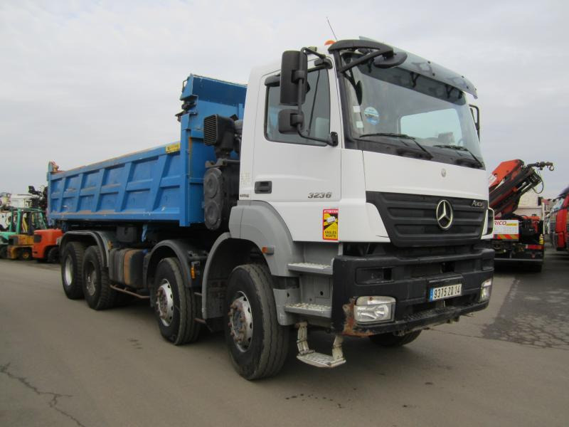 Mercedes AXOR 3236 - Billenőplatós teherautó: 1 kép. Mercedes AXOR 3236 - Billenőplatós teherautó: 1 kép.