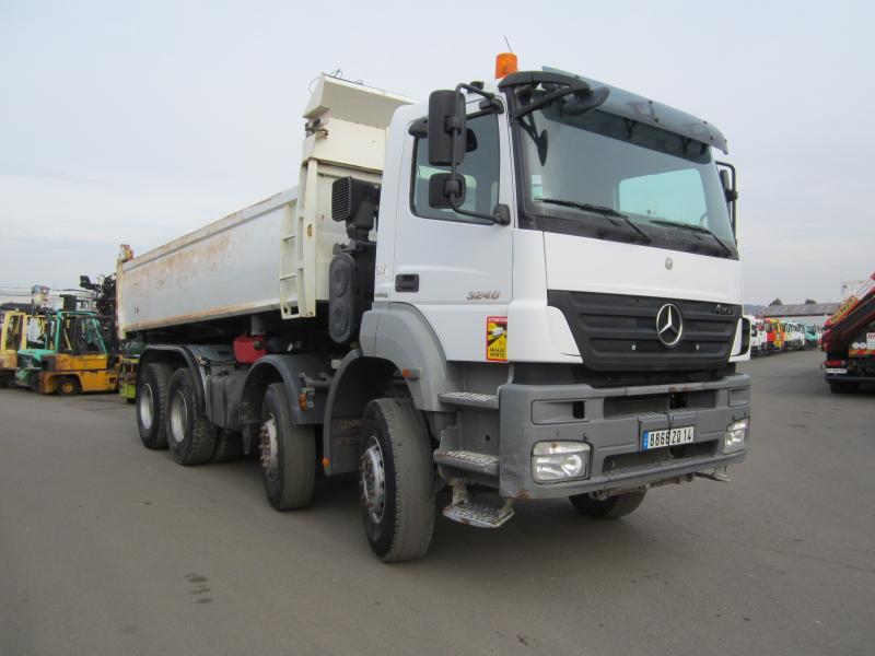 Mercedes AXOR 3240 - Billenőplatós teherautó: 2 kép. Mercedes AXOR 3240 - Billenőplatós teherautó: 2 kép.