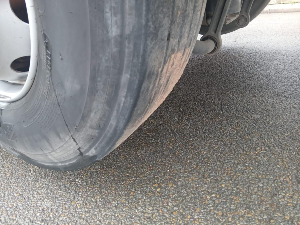 Mercedes Actros 2532 - Platós teherautó: 5 kép. Mercedes Actros 2532 - Platós teherautó: 5 kép.