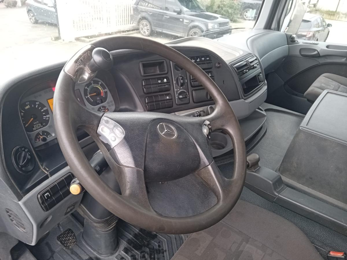 Mercedes Actros 2532 - Platós teherautó: 3 kép. Mercedes Actros 2532 - Platós teherautó: 3 kép.