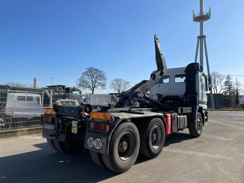Mercedes Actros 2631 - Horgos rakodó teherautó: 5 kép. Mercedes Actros 2631 - Horgos rakodó teherautó: 5 kép.