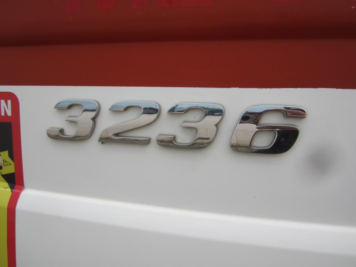 Mercedes Actros 3236 - Billenőplatós teherautó: 2 kép. Mercedes Actros 3236 - Billenőplatós teherautó: 2 kép.