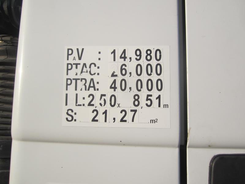 Mercedes Actros 3336 - Billenőplatós teherautó: 3 kép. Mercedes Actros 3336 - Billenőplatós teherautó: 3 kép.