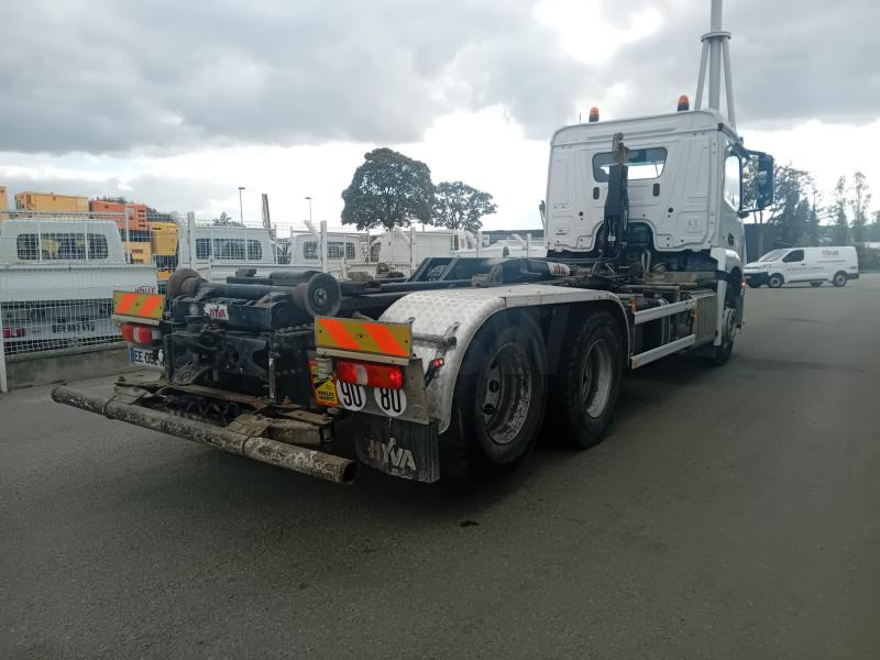 Mercedes Antos 2643 - Horgos rakodó teherautó: 2 kép. Mercedes Antos 2643 - Horgos rakodó teherautó: 2 kép.