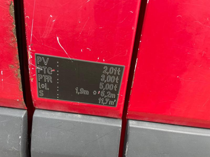 Mercedes Sprinter 209 CDI - Furgon: 2 kép. Mercedes Sprinter 209 CDI - Furgon: 2 kép.