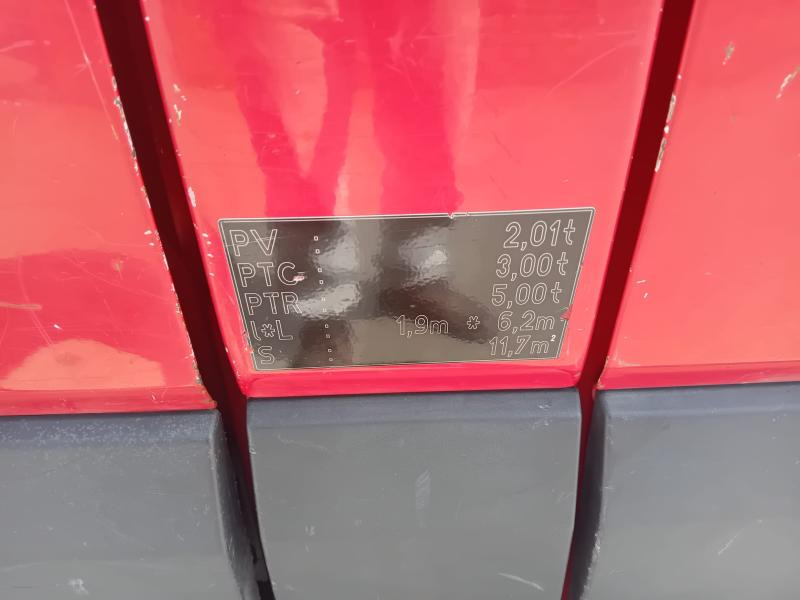 Mercedes Sprinter 209 CDI - Furgon: 4 kép. Mercedes Sprinter 209 CDI - Furgon: 4 kép.