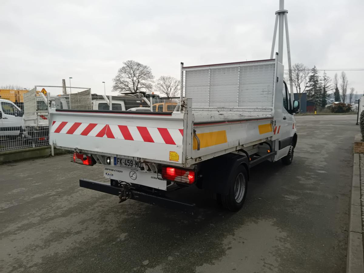 Mercedes Sprinter 516 CDI - Billenőplatós kisteherautó: 4 kép. Mercedes Sprinter 516 CDI - Billenőplatós kisteherautó: 4 kép.
