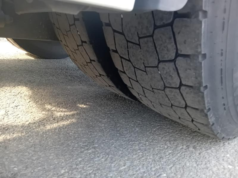 DAF XF 460 - Nyergesvontató: 3 kép. DAF XF 460 - Nyergesvontató: 3 kép.