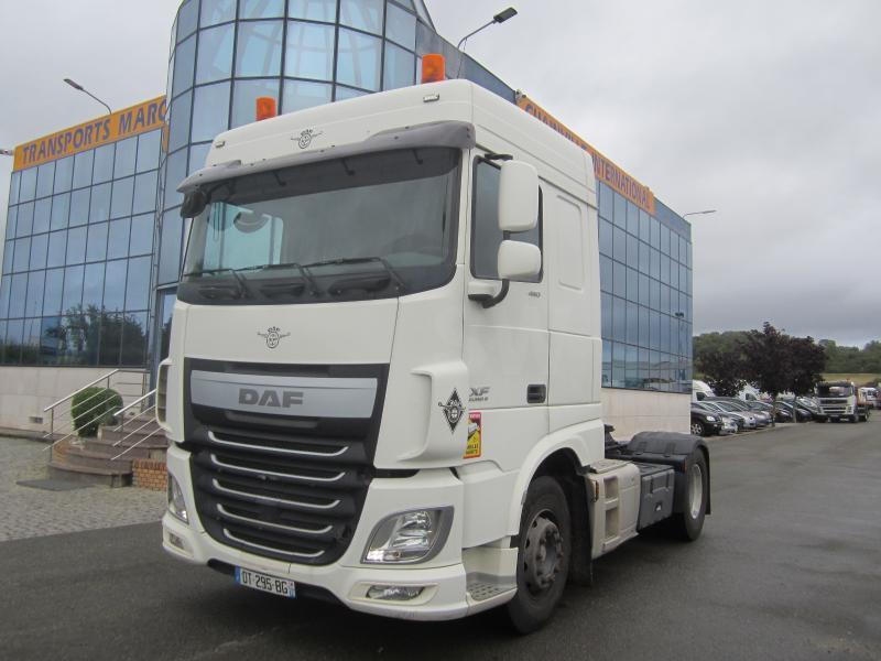 DAF XF 460 - Nyergesvontató: 1 kép. DAF XF 460 - Nyergesvontató: 1 kép.