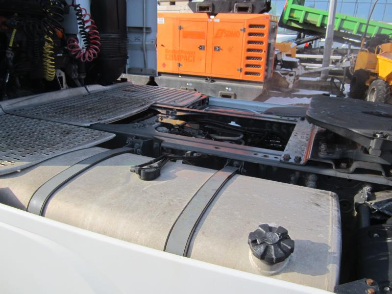 Nyergesvontató DAF XF105 460: 7 kép.